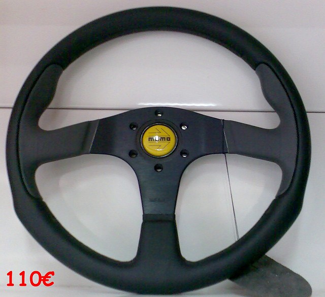 volante momo157102495222