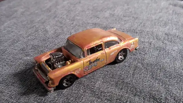 Bel Air 55 Gasser HW restaurado a rat rod (1)