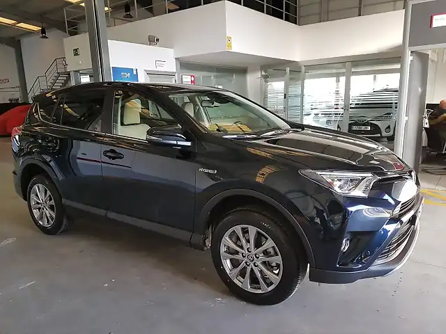 RAV4_Hybrid_3