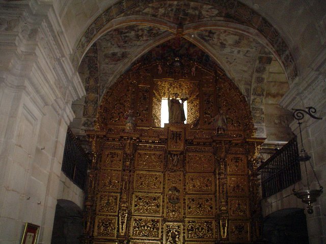 Altar Reliquias San Telmo Catedral Tuy Cerrado