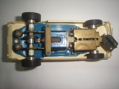 carrinho-autorama-chassis-estrela-motor-ford-mustang-antigo-927111-MLB20475345064_112015-O carrinho-autorama-chassis-estrela-motor-ford-mustang-antigo-927111-MLB20475345064_112015-O
