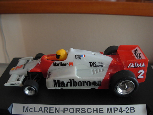 07 McLAREN-PORSCHE MP4-2B