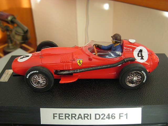 12 FERRARI D246 F1