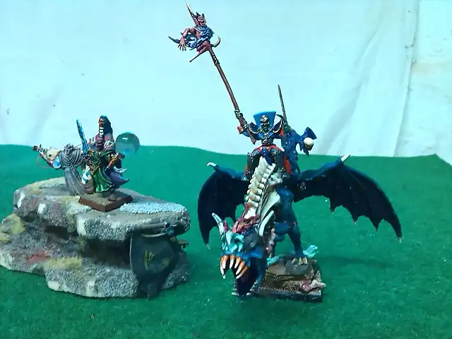 grupo de miniaturas. nigromante