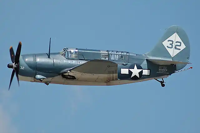 800px-Curtiss_SB2C_Helldiver_CAF