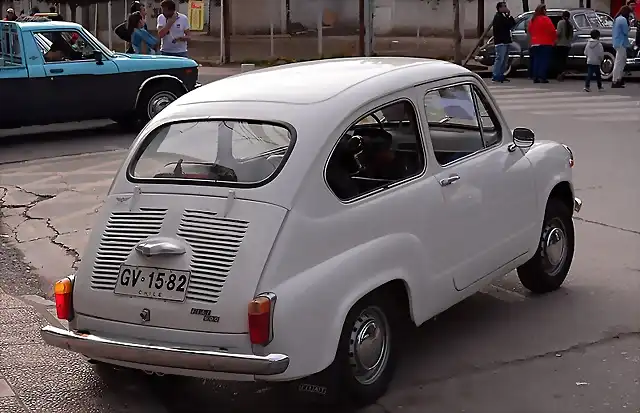 800px-Fiat_600_E_1972_(40739418100)