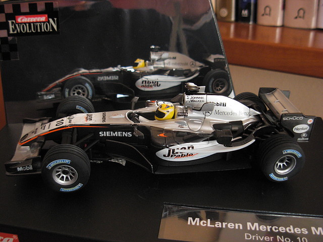 23 McLAREN MP4-20