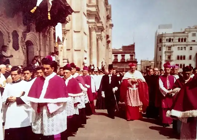 Cardenal landazuri canonigos