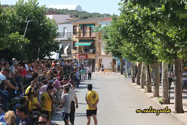 16, por la avenida hacia la calle del agua, marca