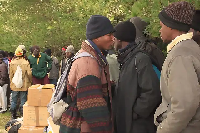 MUNDO UNICO y Asoc. Marroqui ayuda a inmigrantes subsaharaianos-febrero 2015 2015.jpg (3)