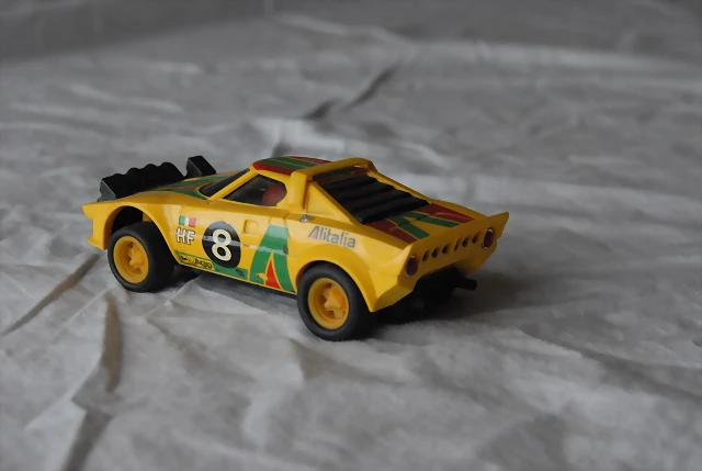 4055 Lancia Stratos amarillo trasera