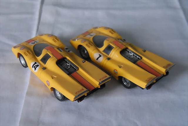 C46 Porsche 917 Amarillo izq