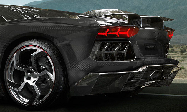 Mansory-Lamborghini-Aventador-Carbonado-Black-Diamond-rear (1)