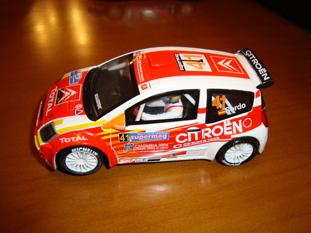 Citroen c2 blanco y rojo