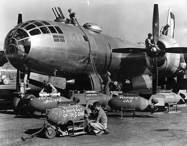Carga de un B-29