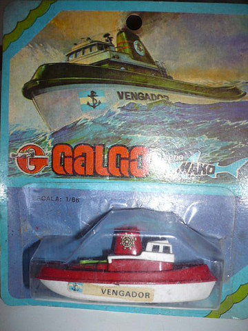 barco vengador rojo