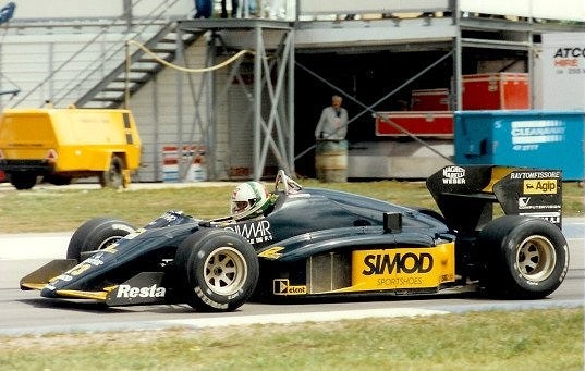 Minardi M186