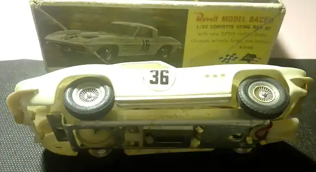 revell '64 vette C2  (2)