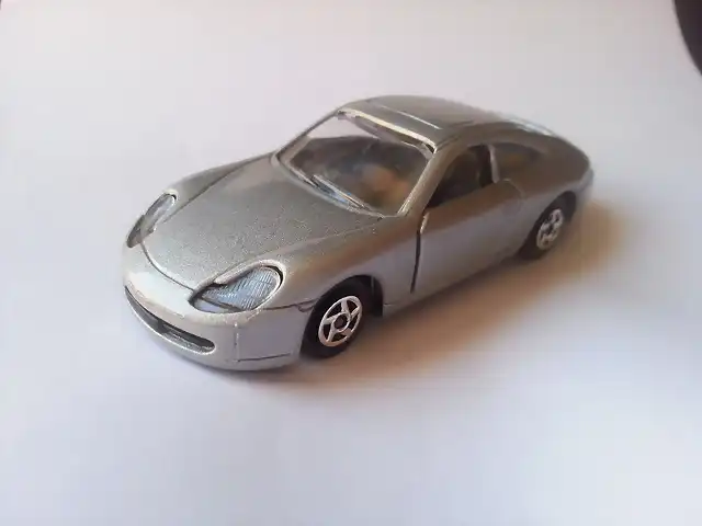 PORSCHE '99 996 (majorette)