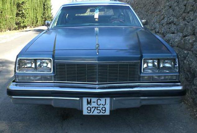 Buick SW 1977 M-9759-CJ (3)