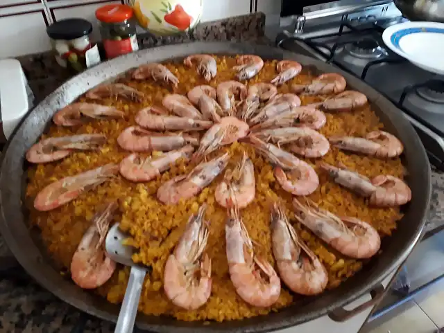 Paella de gambas