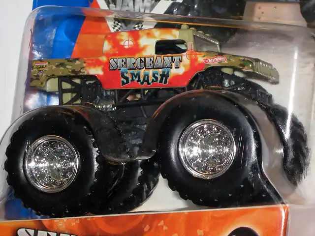 2003 23 Sergent Smash toy1