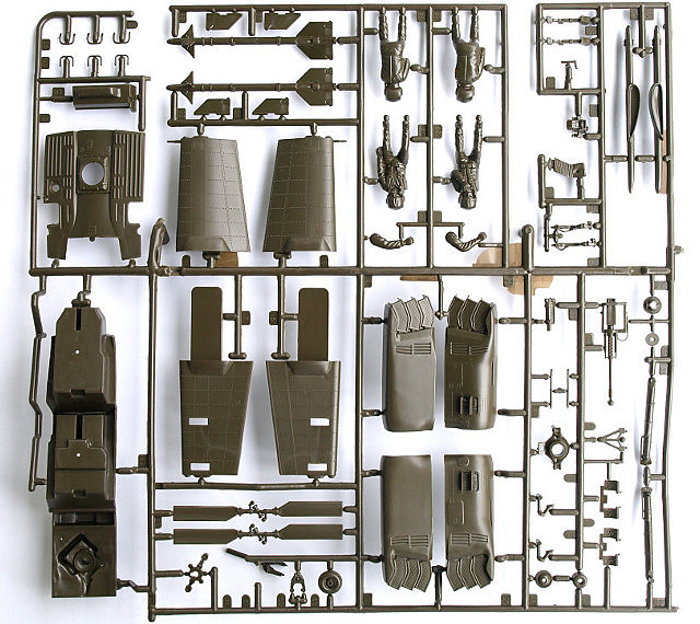 revell-4575-ah-64-apache-04