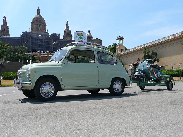 Seat 600 y vespa. Montju?c