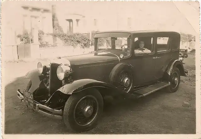 Chrysler Six Sedan 1931 TF-100047 (2)