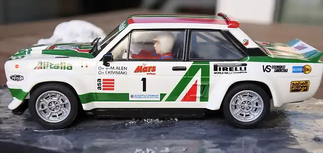 131 Abarth Alitalia llanda terra_reduida