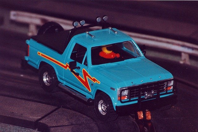 raid-1990-xxx-000-ford bronco