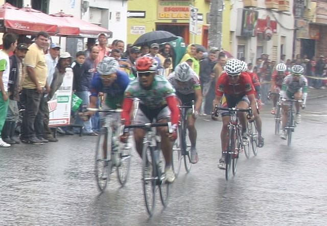 CICLISMO LLUVIA