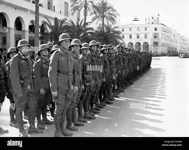 german-africa-corps-in-tripoli-1941-C453A8