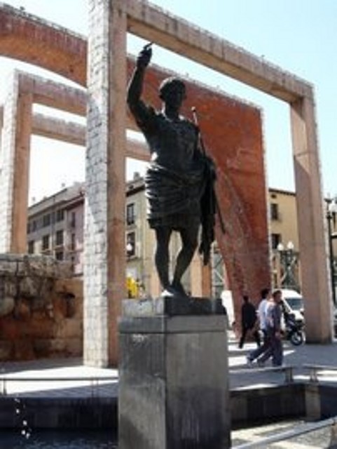 Cesar Agusto Cesar Agusto