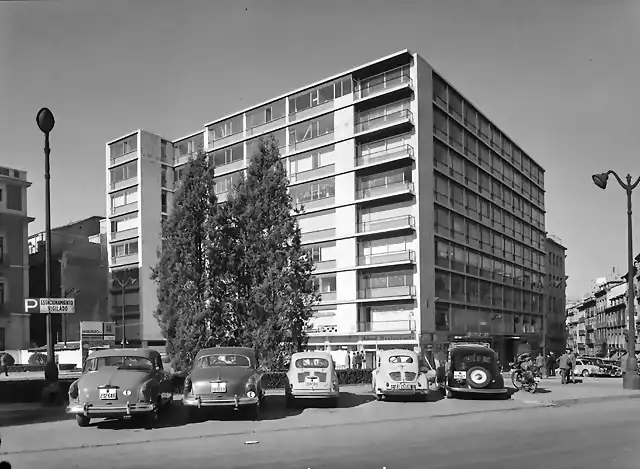 Madrid Pl. Jacinto Benavente 1959