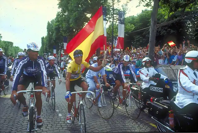 Perico-Tour1988-Bandera Espa?a-Indurain2