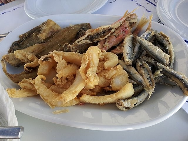 Pescaito variado frito a la andaluza