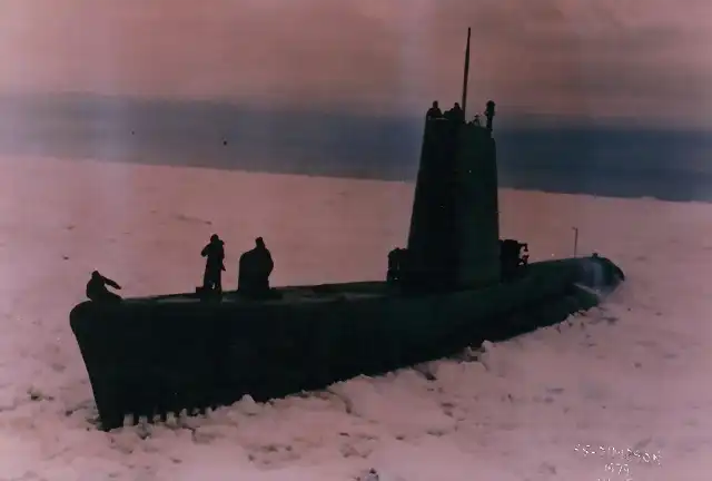 1 foto de SSBN, Simpson SS-21,a la antartida chilena,para filmar la pelicula VIRUS,en Enero de 1979,