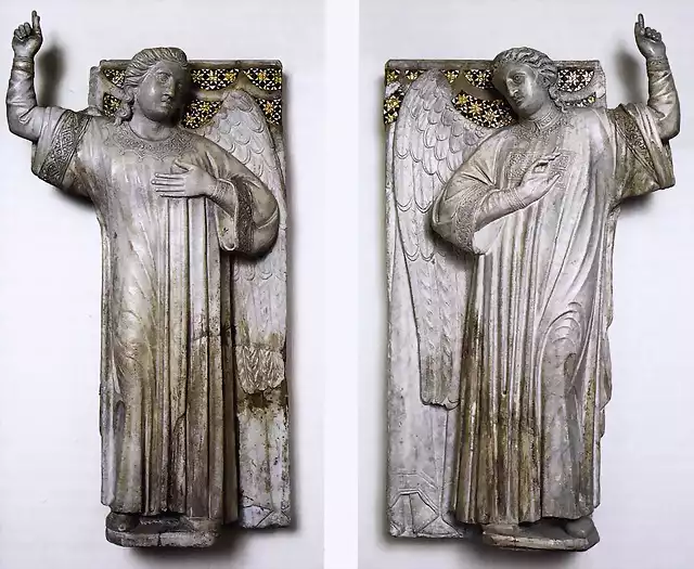 19015-tomb-of-boniface-viii-fragments-arnolfo-di-cambio