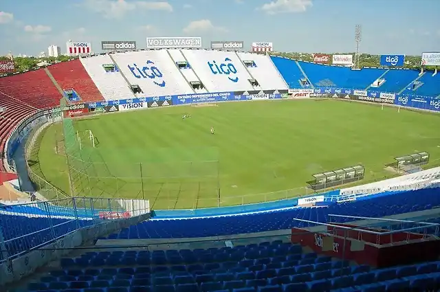 Estadio_Defensores_del_Chaco_(renovado)