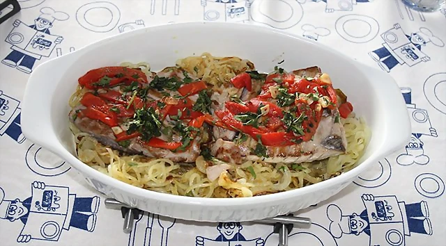 Ventresca de atún con pimientos de piquillo Ventresca de atún con pimientos de piquillo