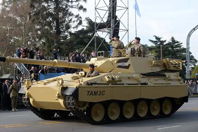 Desfile_militar_argentino-2019-6