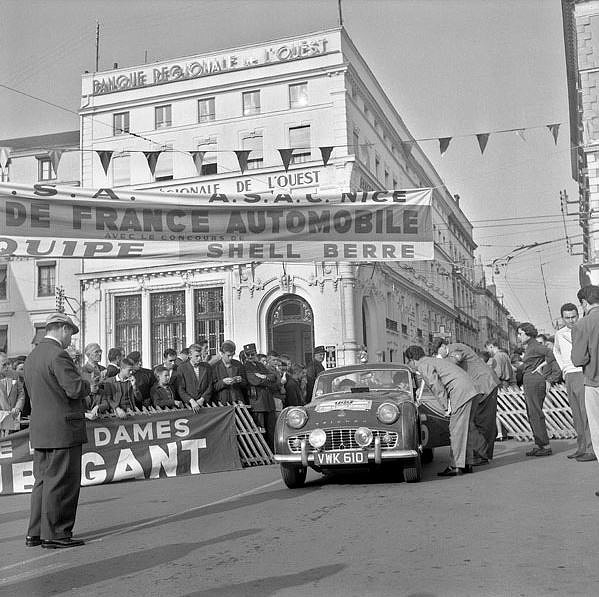 Triumph TR3 - TdF'58 - Annie Soisbault