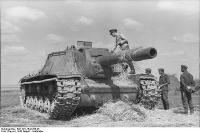 Bundesarchiv_Bild_101I-154-1964-28,_Russland,_russischer_Panzer[1]