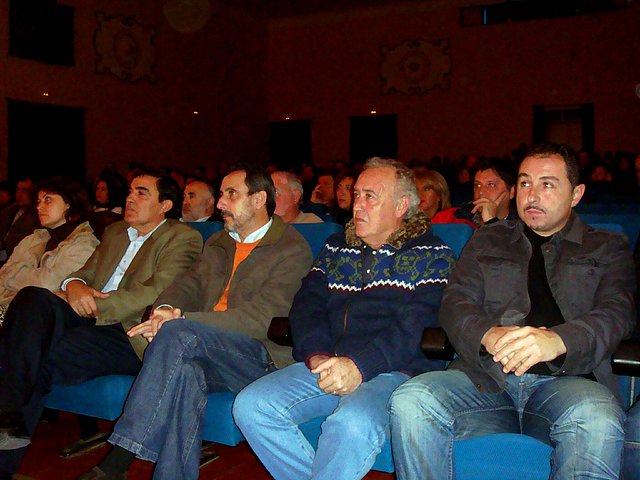 Asamblea CCOO y UGT en Teatro Riotinto-03.12.09