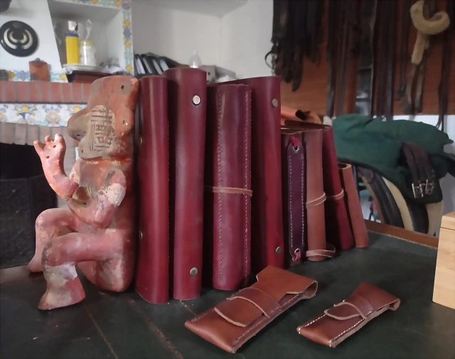 cuadernos cuero