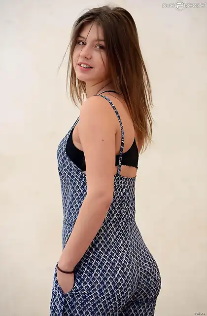 1270345-french-actress-adele-exarchopoulos-950x0-1