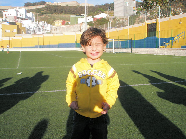 adrián en el futbol