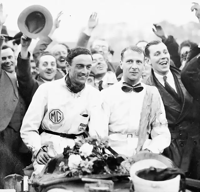 9th Duke Winning The Double Twelve in 1932 Pause 1