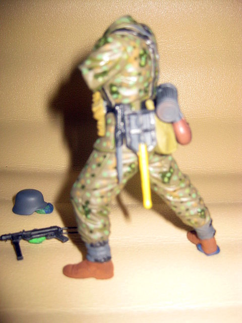 German Elite Infantryman 1/16